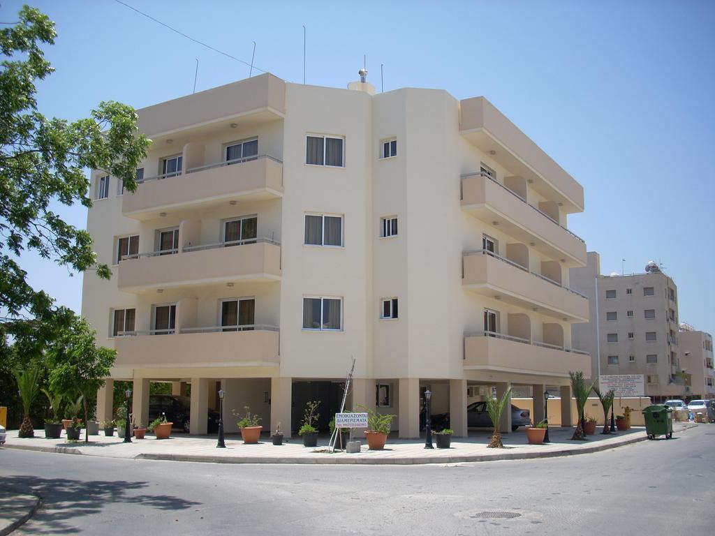 Elysso Apartments Larnaca Exterior photo