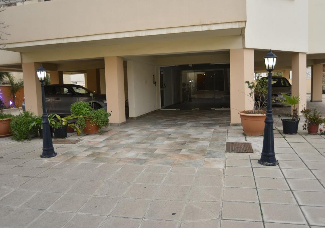 Elysso Apartments Larnaca Exterior photo