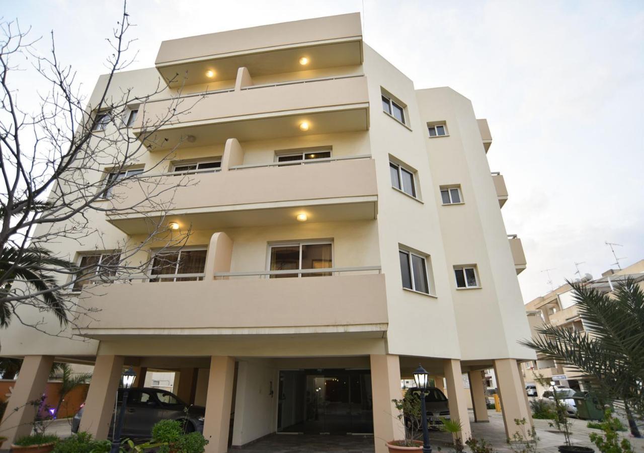 Elysso Apartments Larnaca Exterior photo