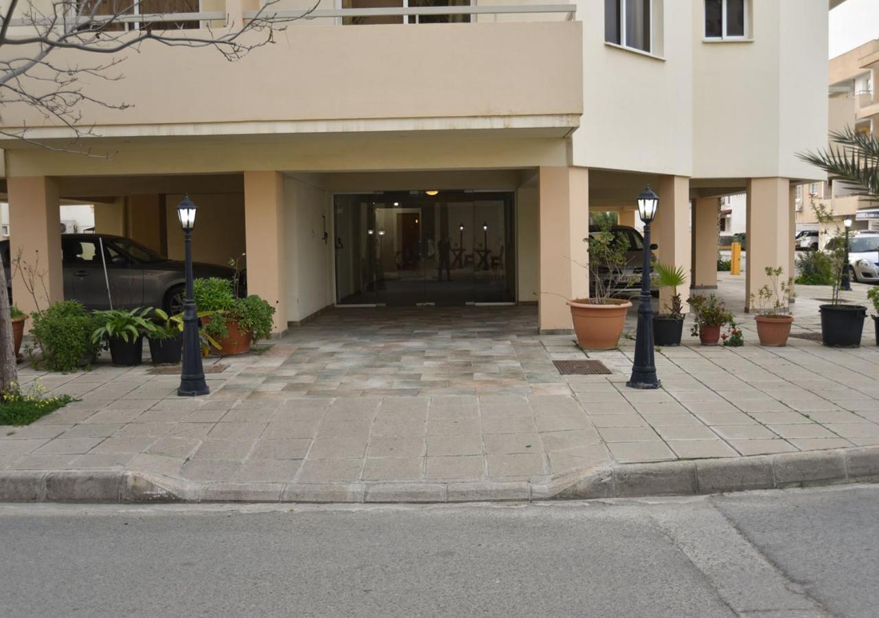 Elysso Apartments Larnaca Exterior photo